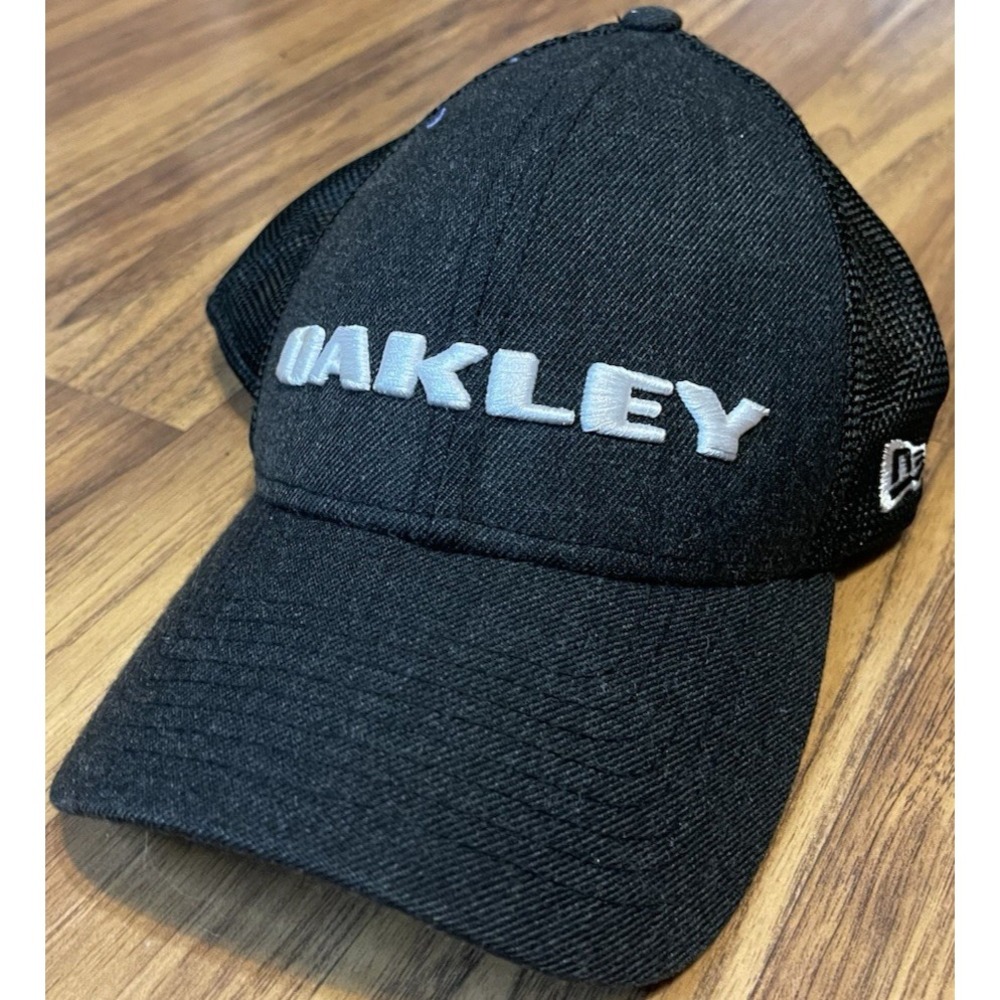 Oakley New Era 9FORTY Hat Mens One Size Black Mesh Trucker Snapback Baseball Cap